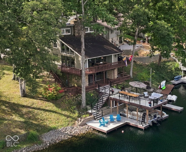 6272 Grosbeak Court