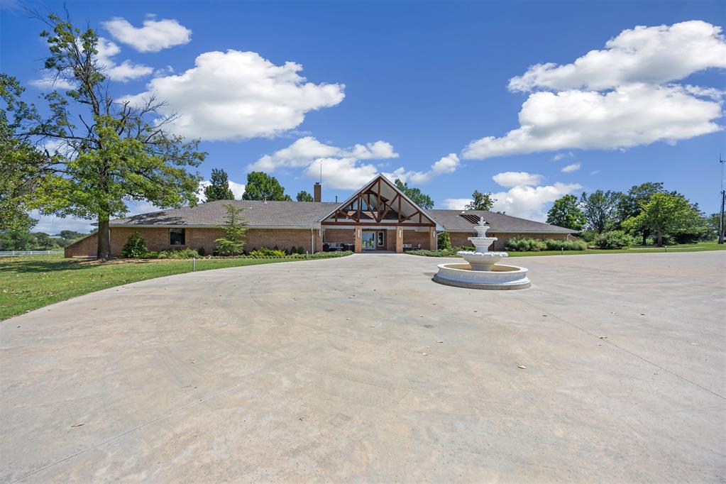 1401 E Hefner