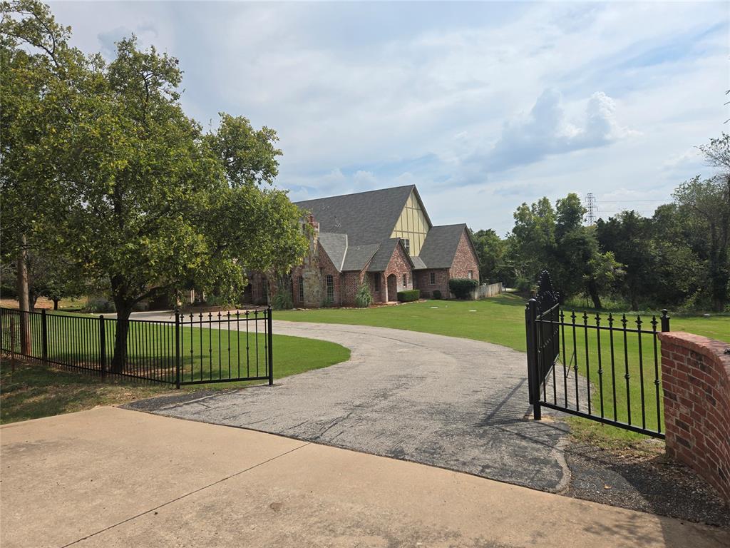2800 E Hefner Road