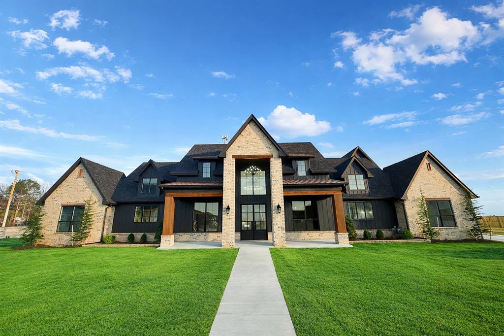 4700 Rustic Trail