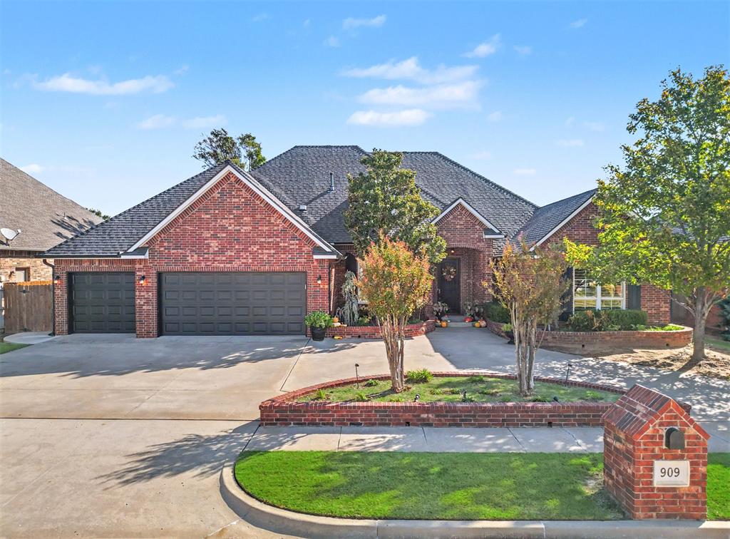 909 Corbett Drive