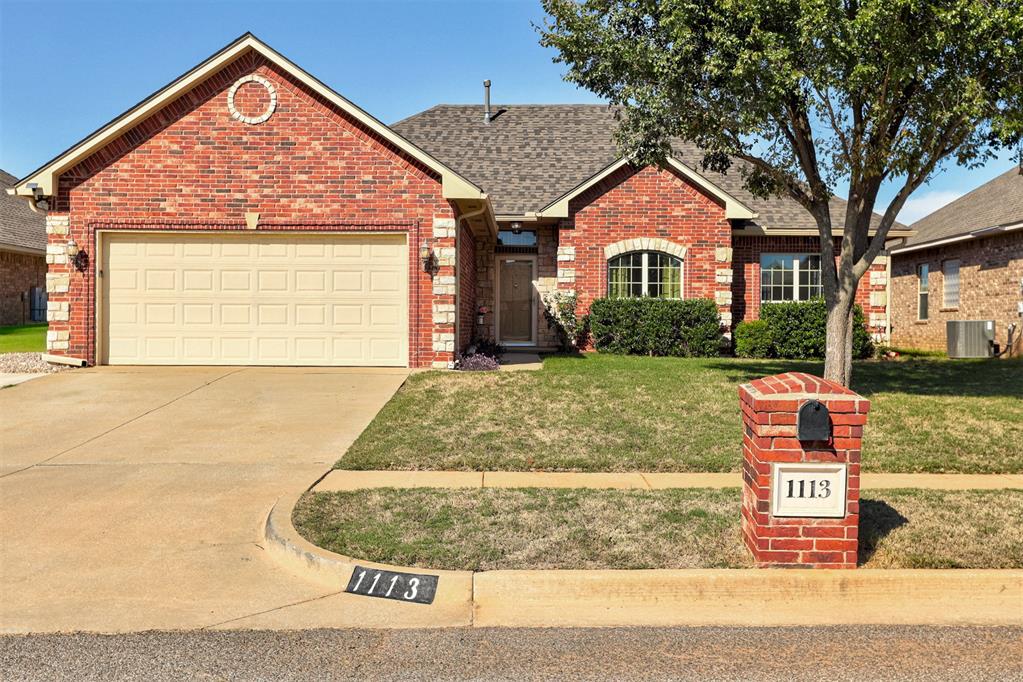 1113 Glen Eagles Court