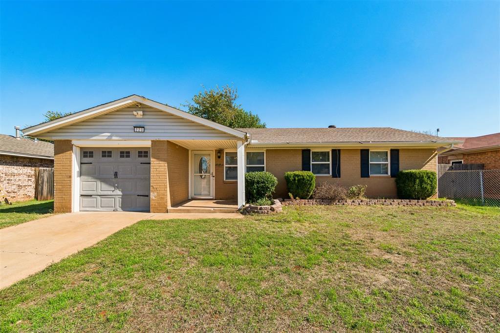 220 S Silver Drive