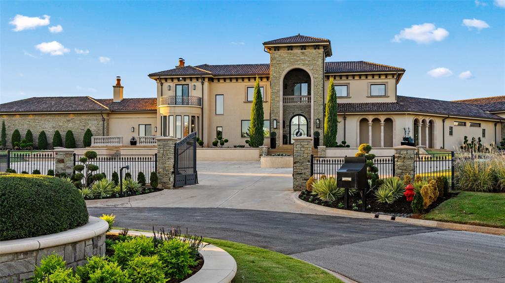 5025 Gaillardia Circle