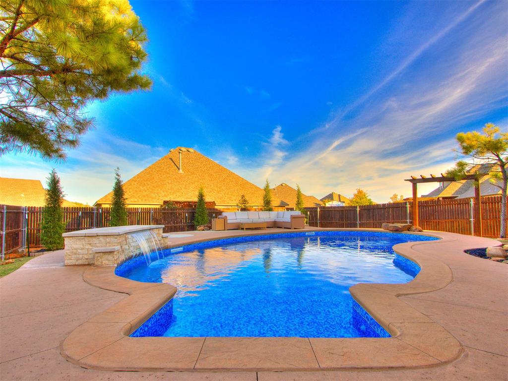 18840 Rolling Hill Way
