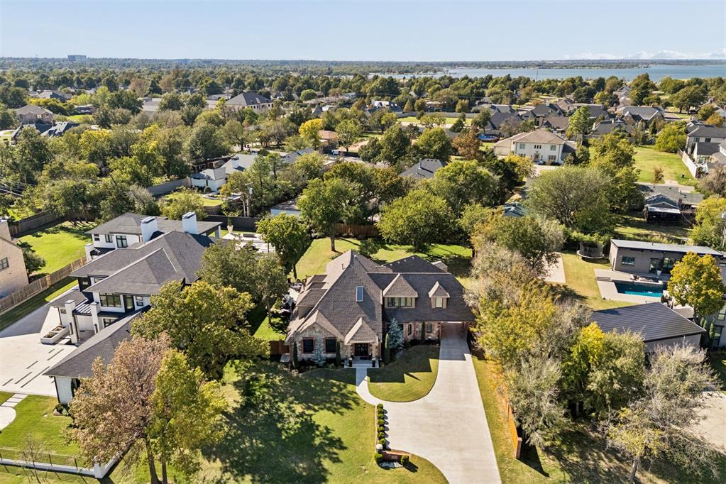 2733 Guilford Lane