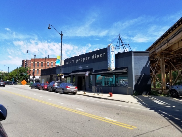 2581 N Lincoln Avenue