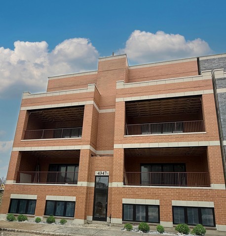4347 N Richmond Avenue Unit: 1N