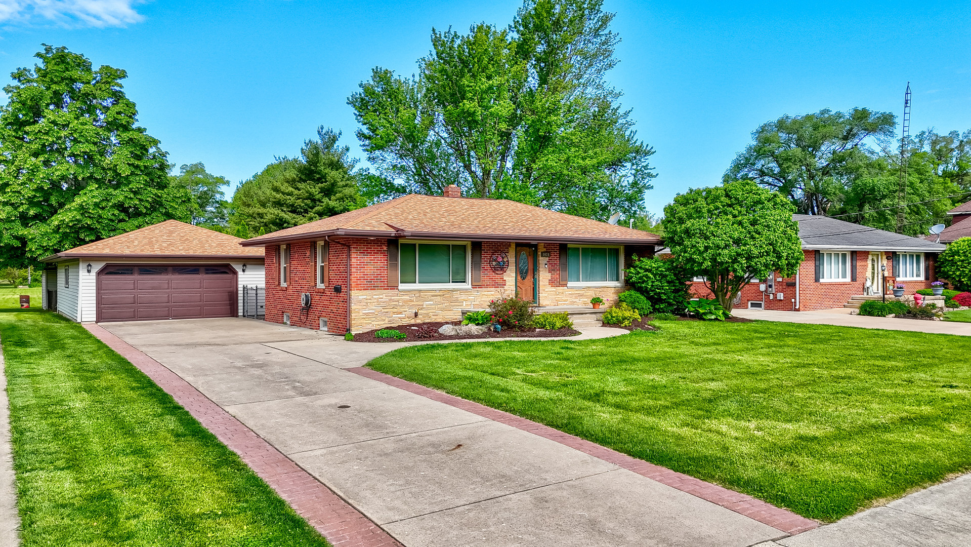 1624 S Bloomington Street