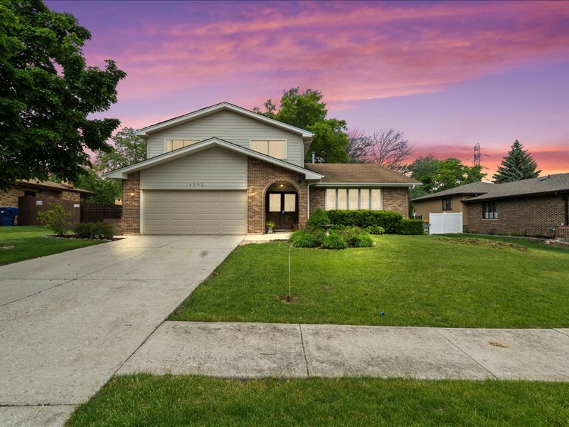14542 S Mustang Drive