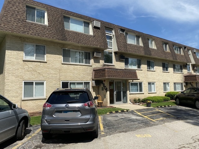 8806 BRIAR Court Unit: 3C