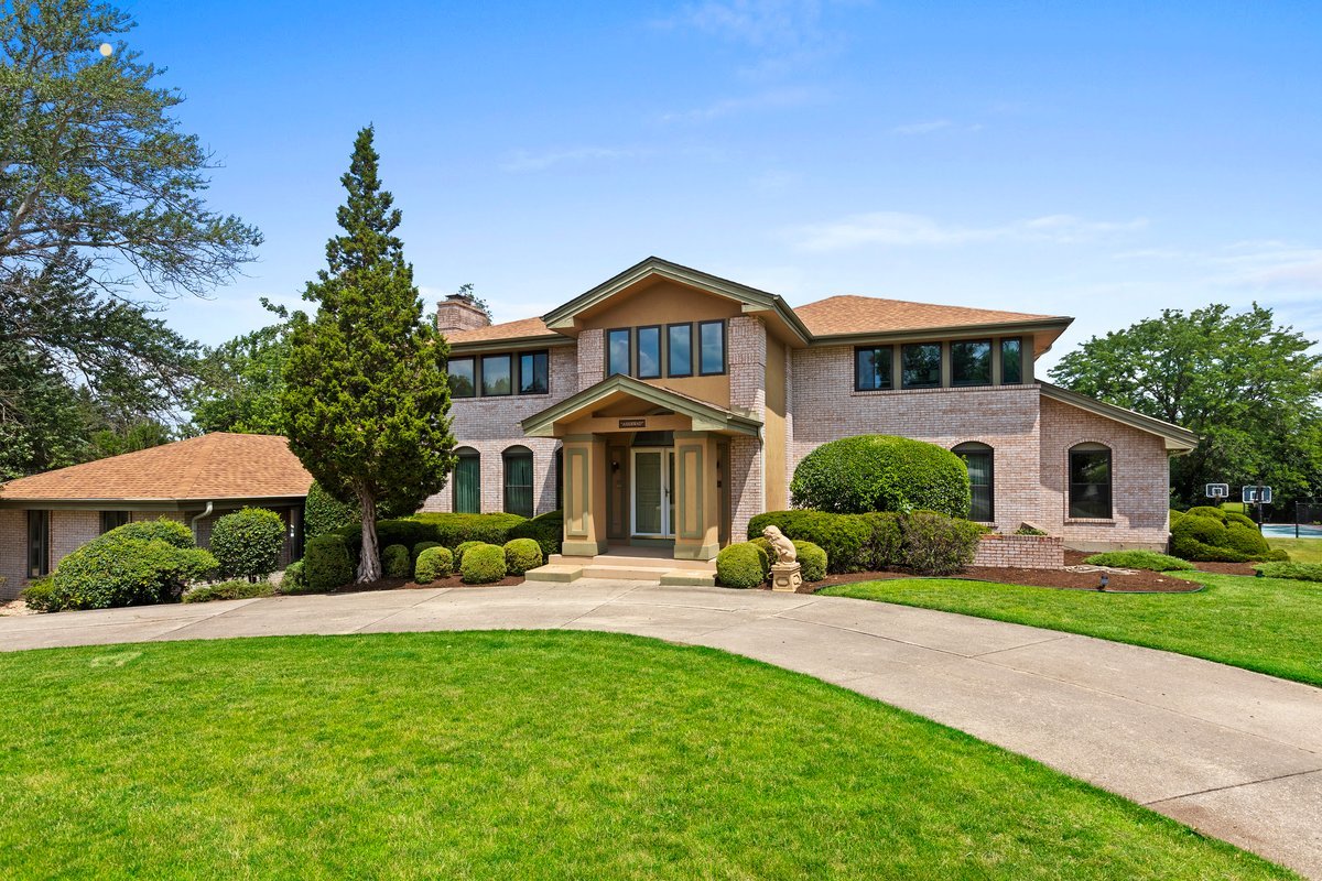508 SAUK PATH SE