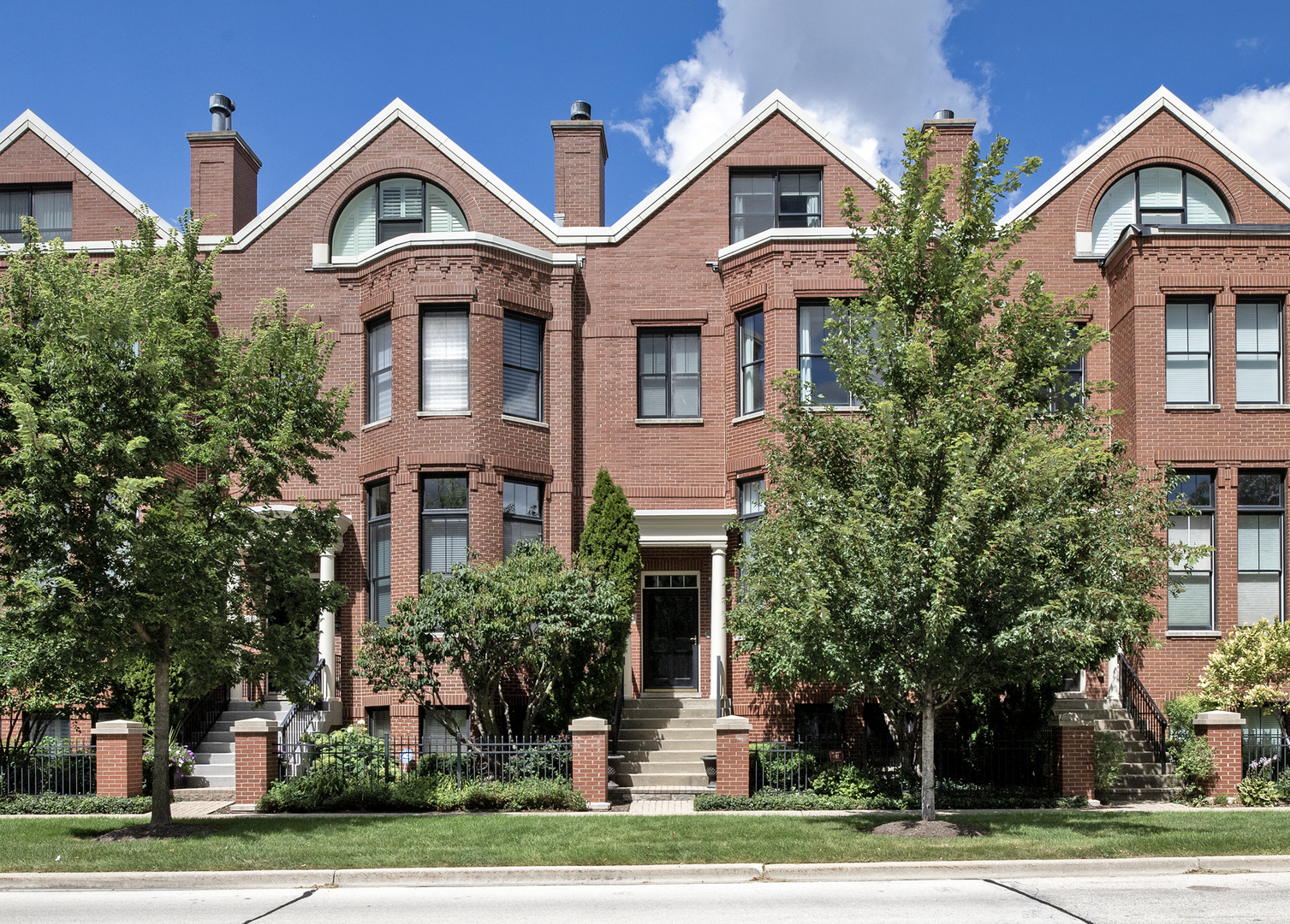 1803 Admiral Court