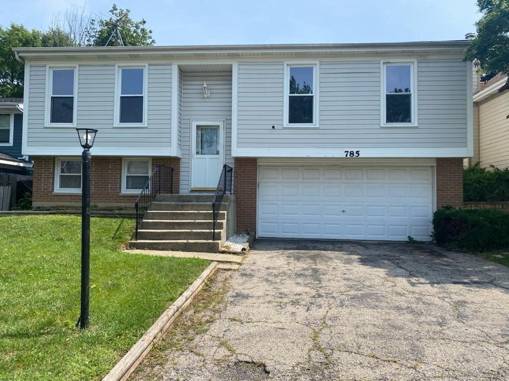 785 WOODSIDE Drive