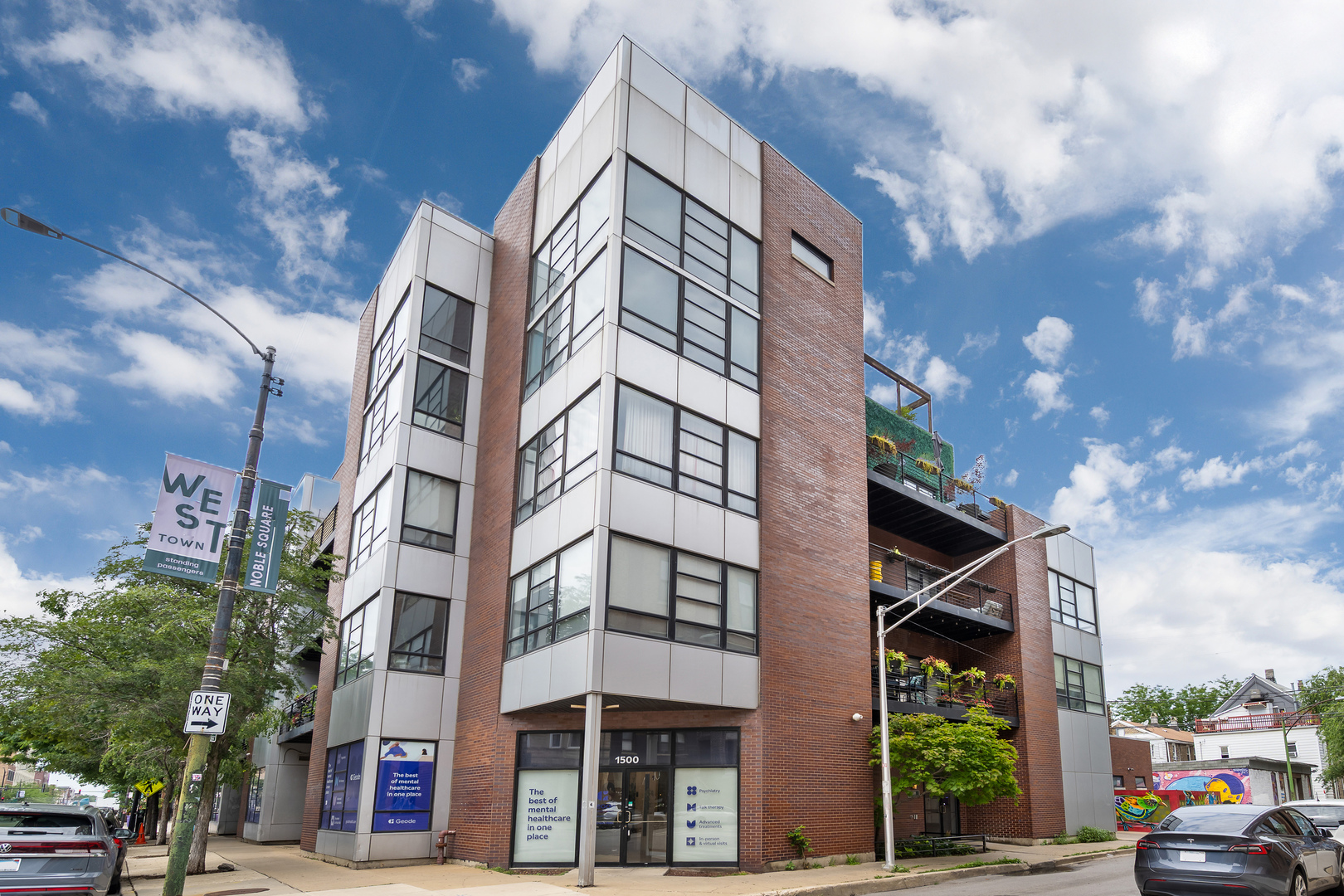 808 N Greenview Avenue Unit: 3B