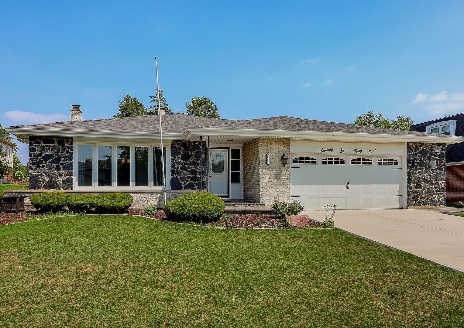 7649 Apple Tree Lane