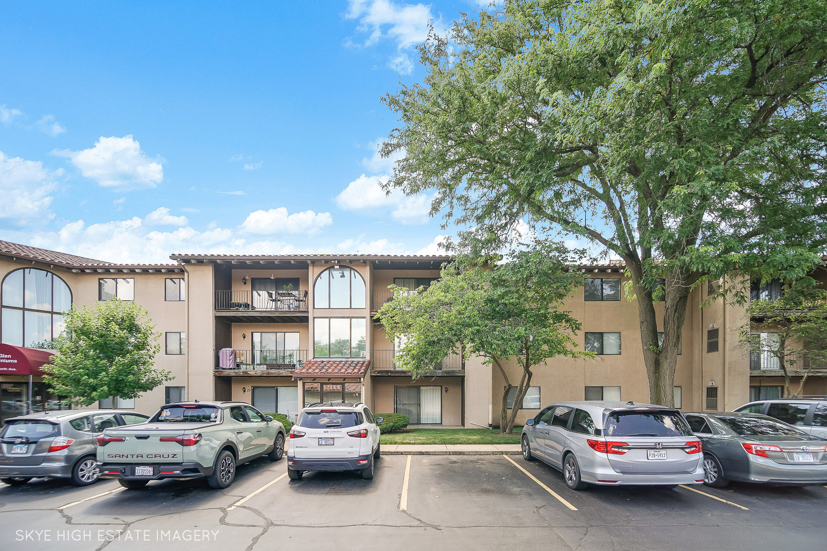 21W581 North Avenue Unit: 30