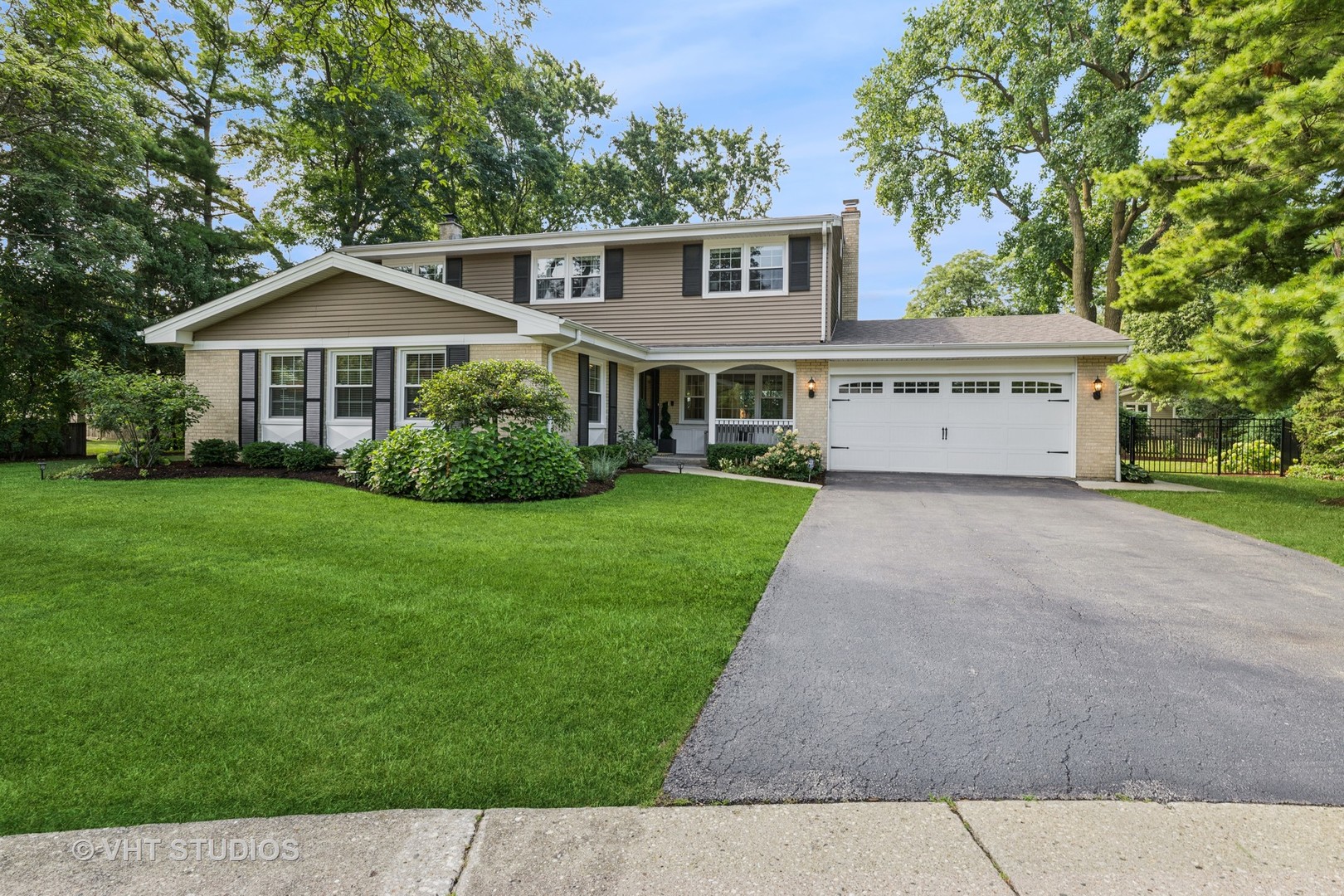 3139 Iris Court