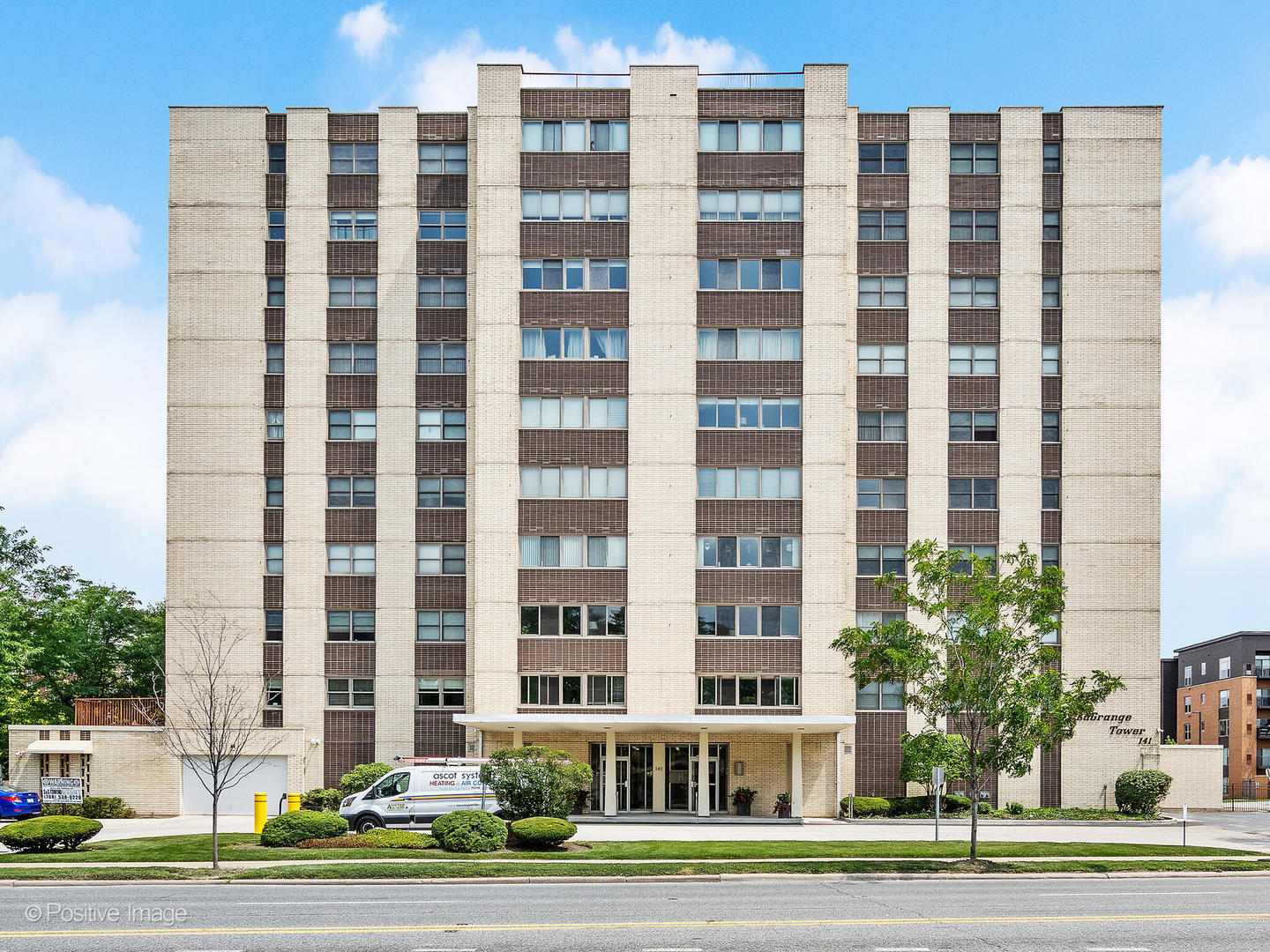 141 N La Grange Road Unit: 905