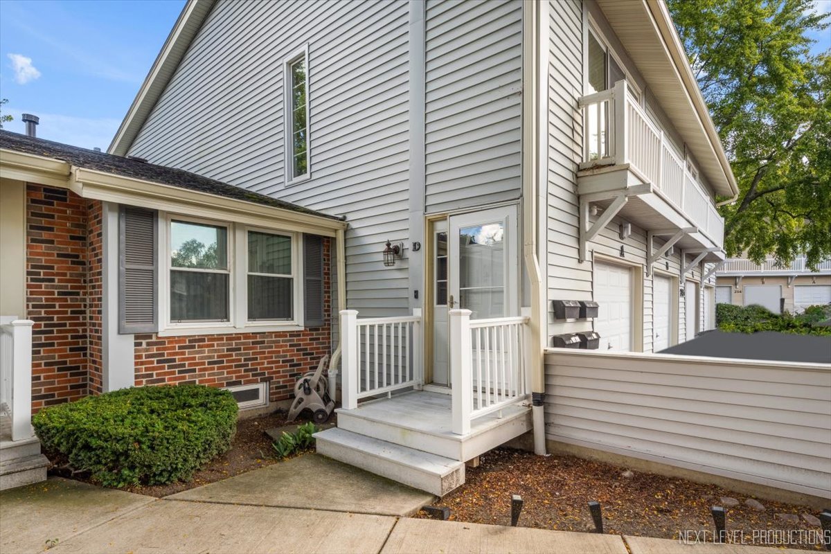 213 DARTMOUTH Court Unit: D