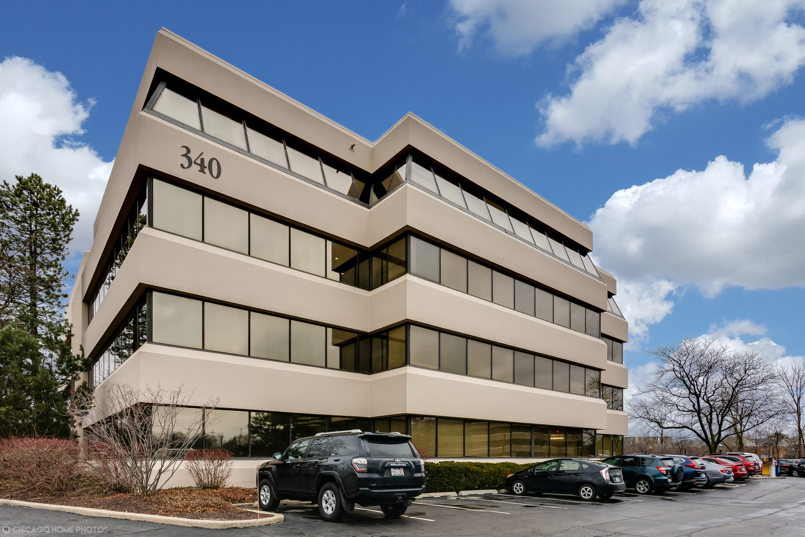 340 W Butterfield Road Unit: 4D