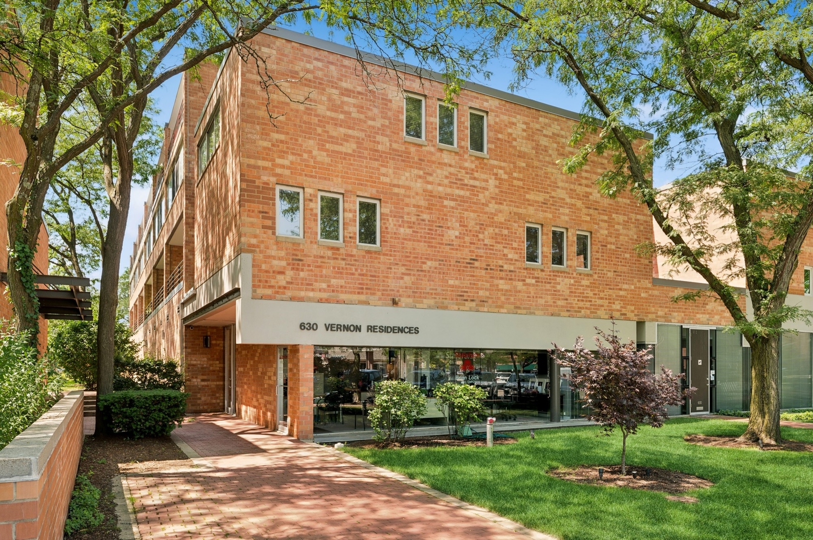 630 Vernon Avenue Unit: 10