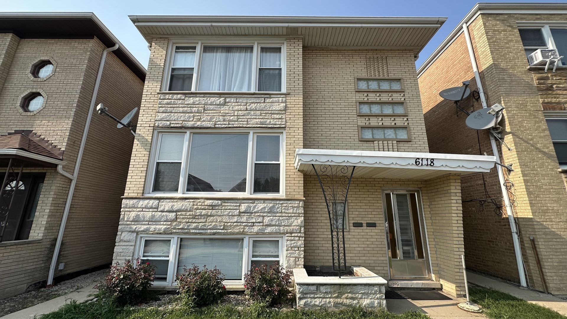 6118 W Gunnison Street Unit: 1