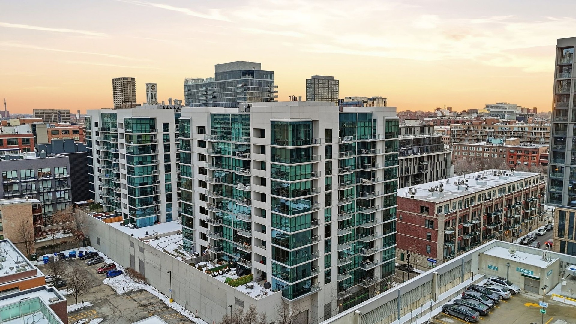 123 S GREEN Street Unit: 501B