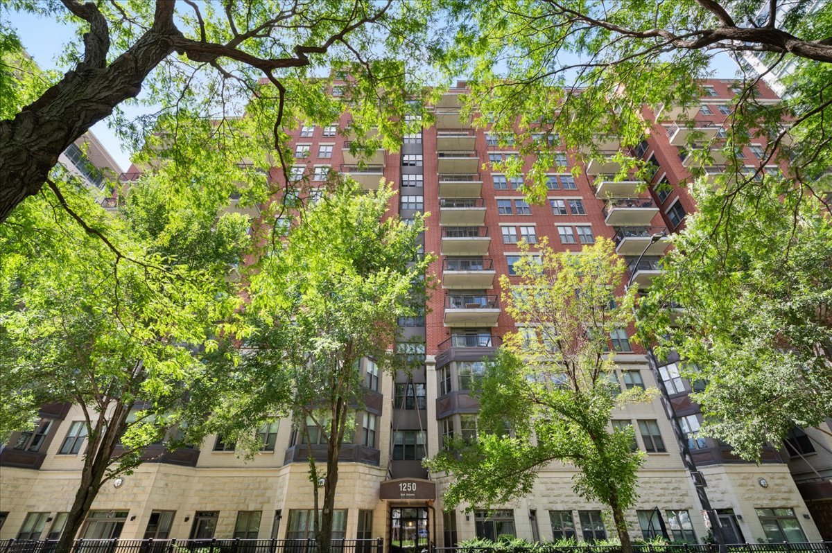 1250 S Indiana Avenue Unit: 1201