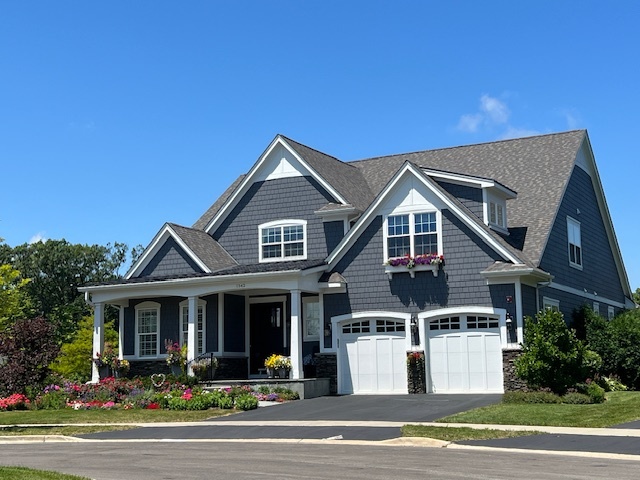 1542 Woodview Lane