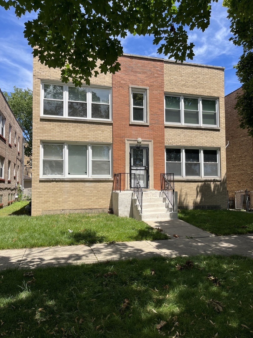 4934 Mulford Street Unit: 2W