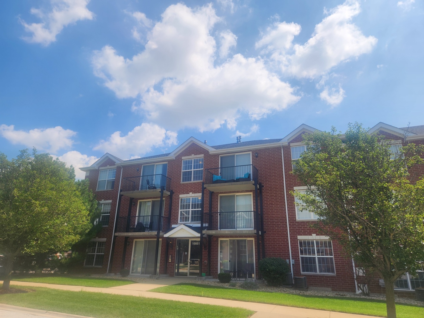 16661 Liberty Circle Unit: 2S