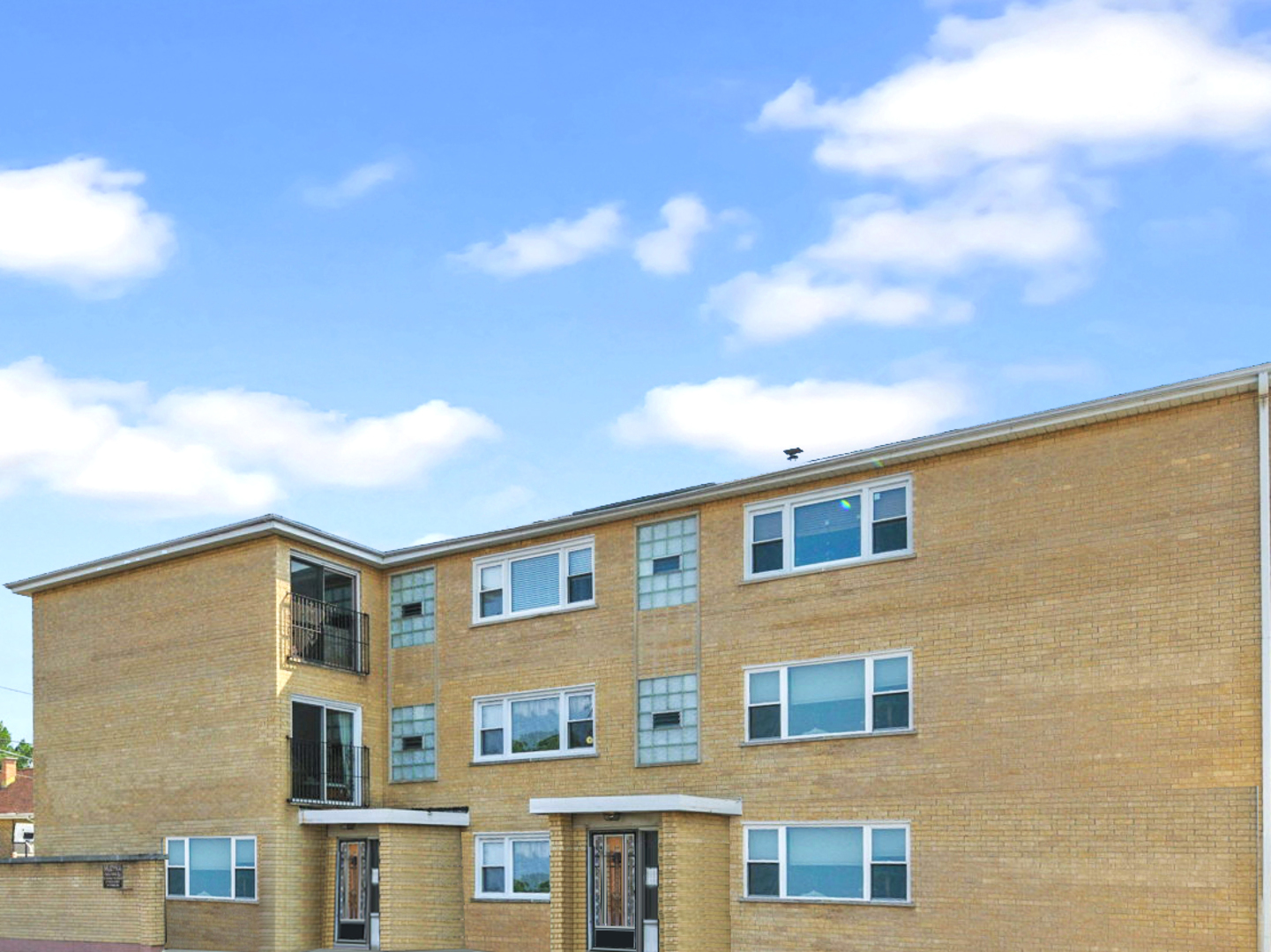 5754 W Lawrence Avenue Unit: 1A