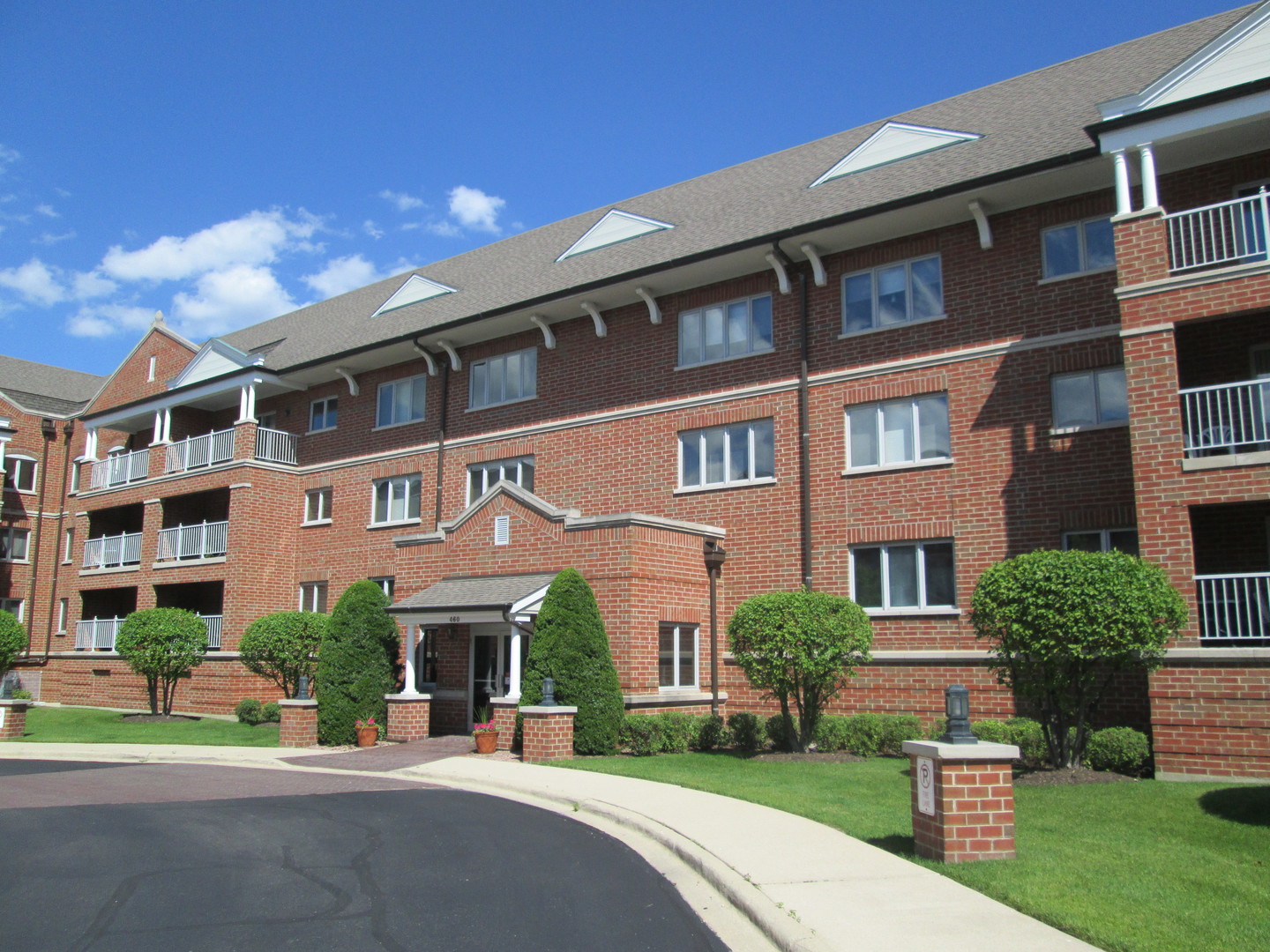 460 NORTHWEST Highway Unit: 307