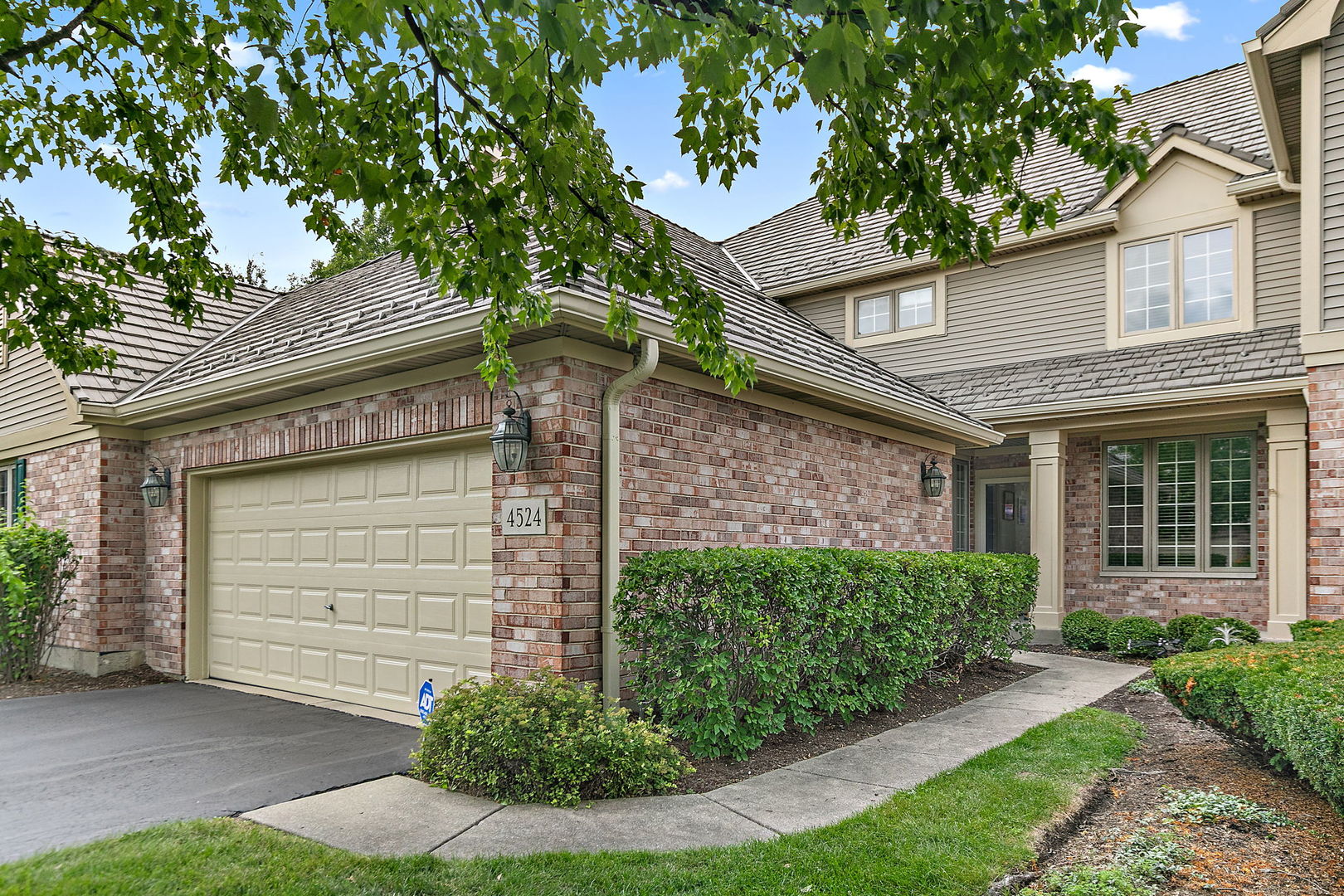 4524 S Seminole Drive