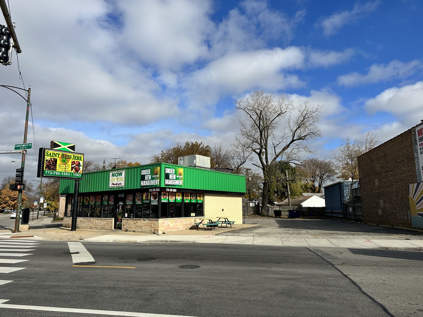 5725 N Northwest Highway