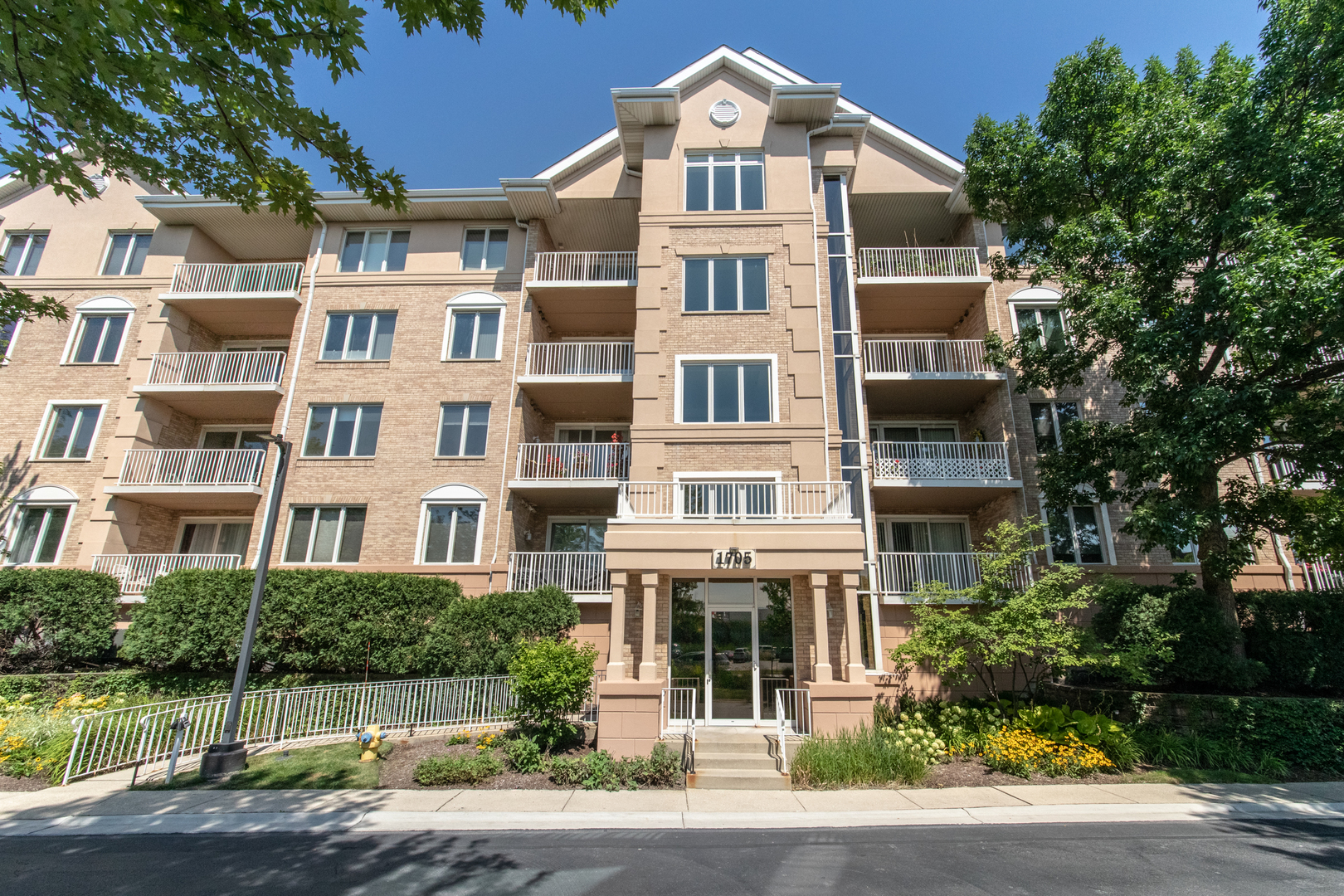 1705 Pavillion Way Unit: 303