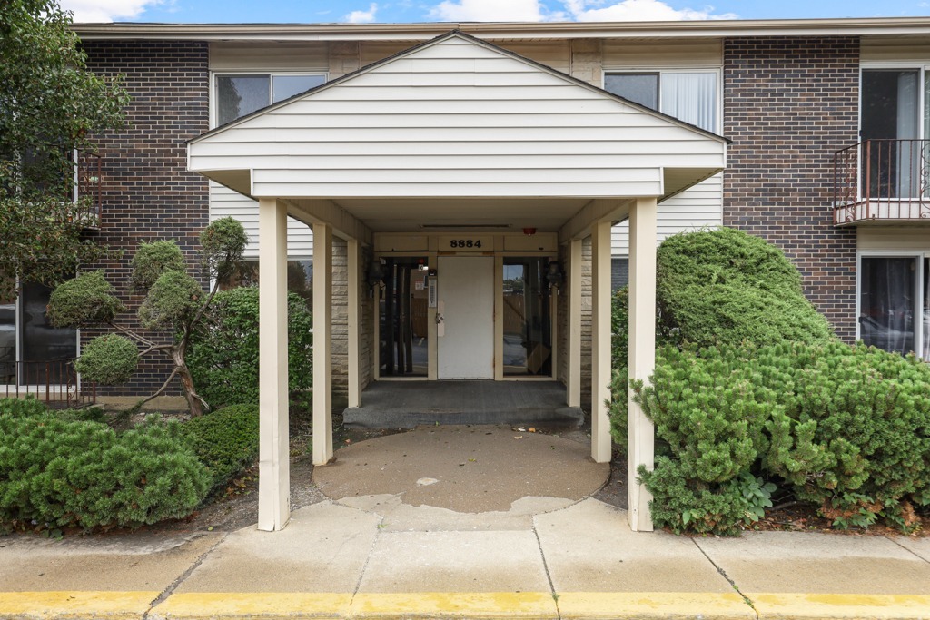8884 Steven Drive Unit: 2B