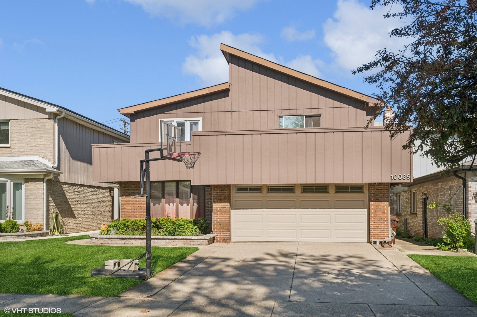 10039 LaCrosse Avenue
