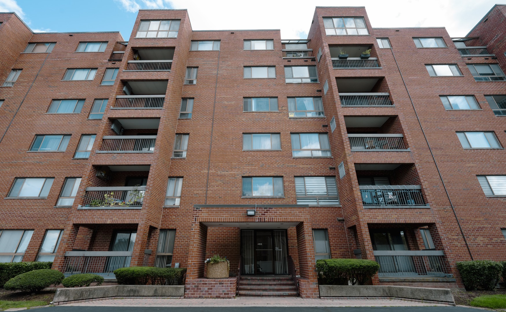 701 Forum Square Unit: 106