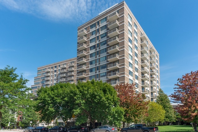 1515 S Prairie Avenue Unit: 803