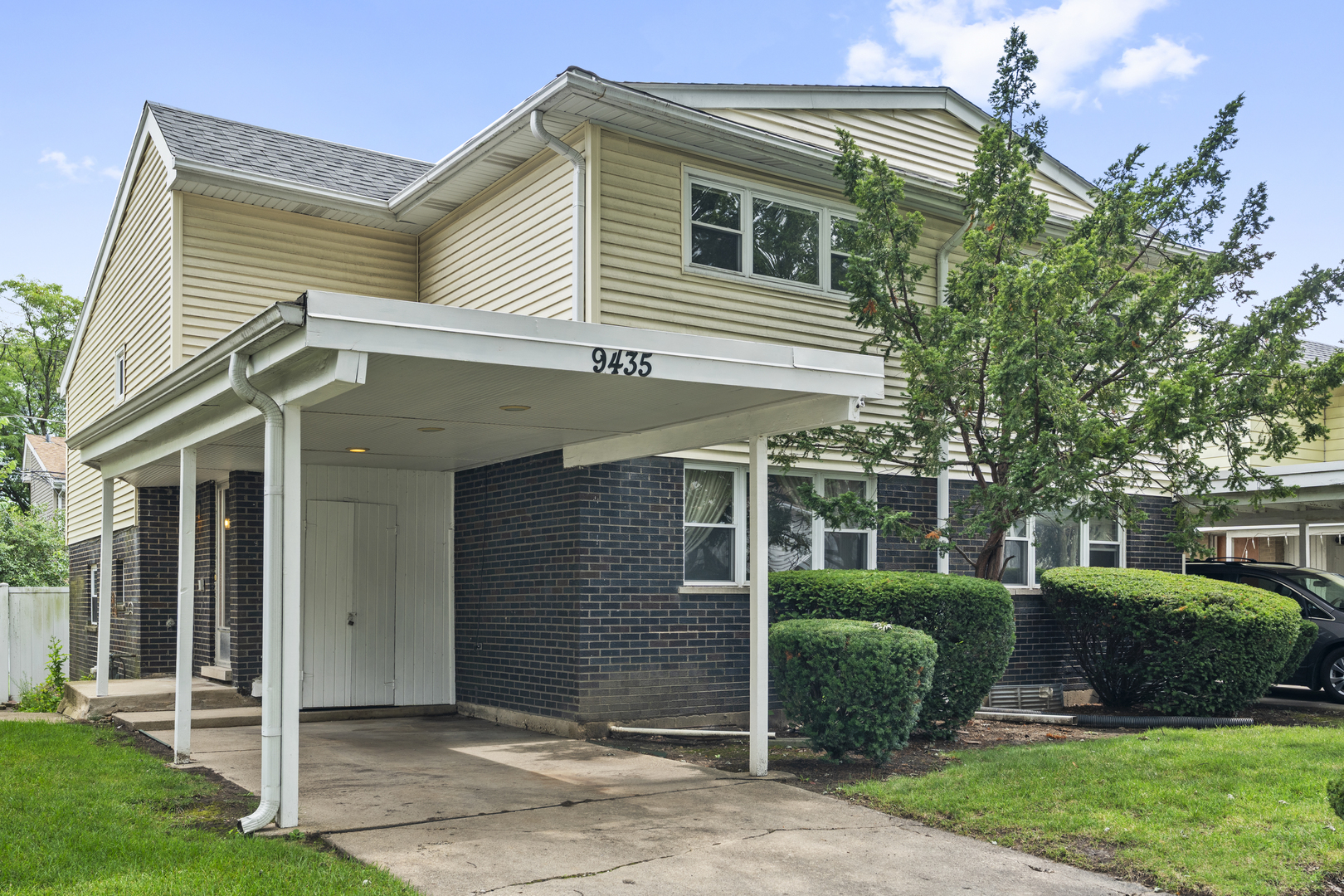 9435 Meadow Lane