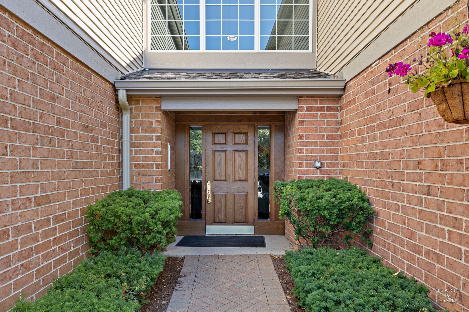 100 white oak Court Unit: 3