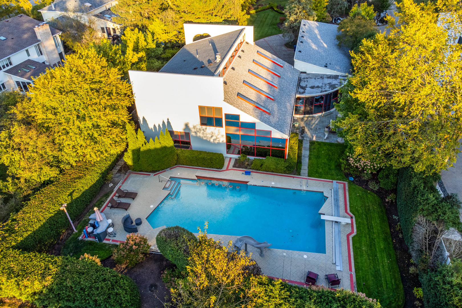 2100 Pfingsten Road