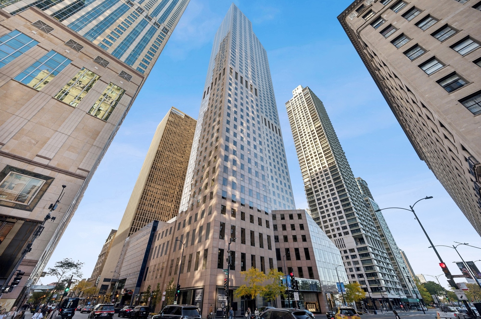 950 N Michigan Avenue Unit 3705
