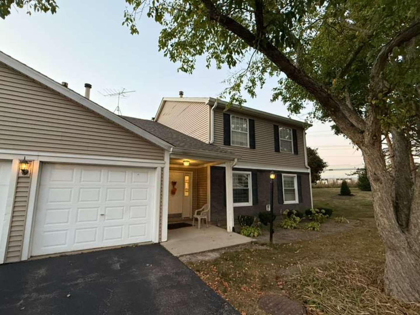 320 Newport Lane Unit: A2