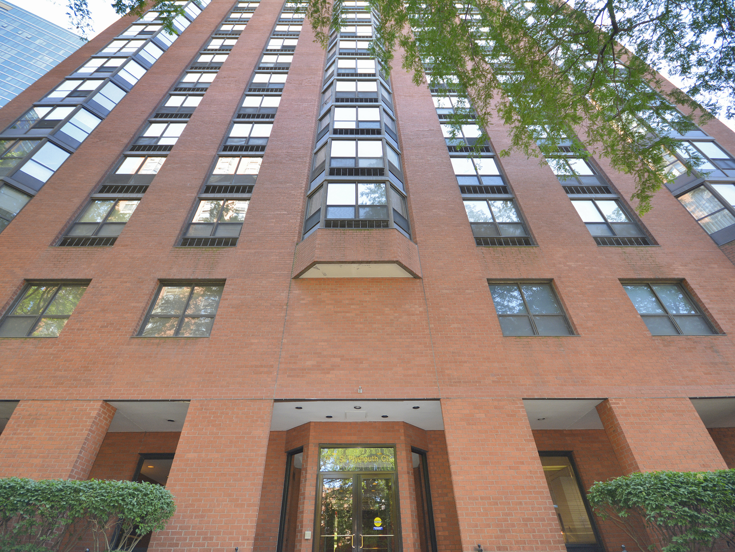 901 S Plymouth Court Unit: 402