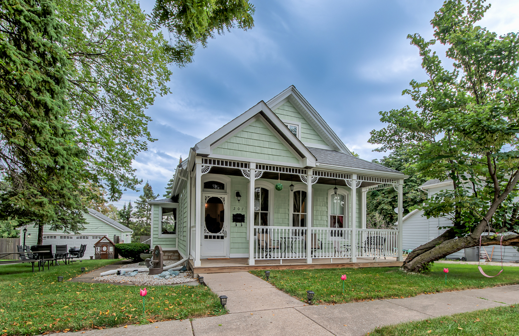 207 E Custer Street