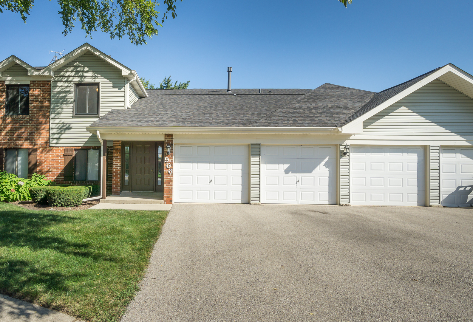 966 Cumberland Court Unit: B2