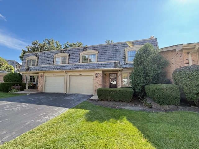 19W147 Avenue Royal